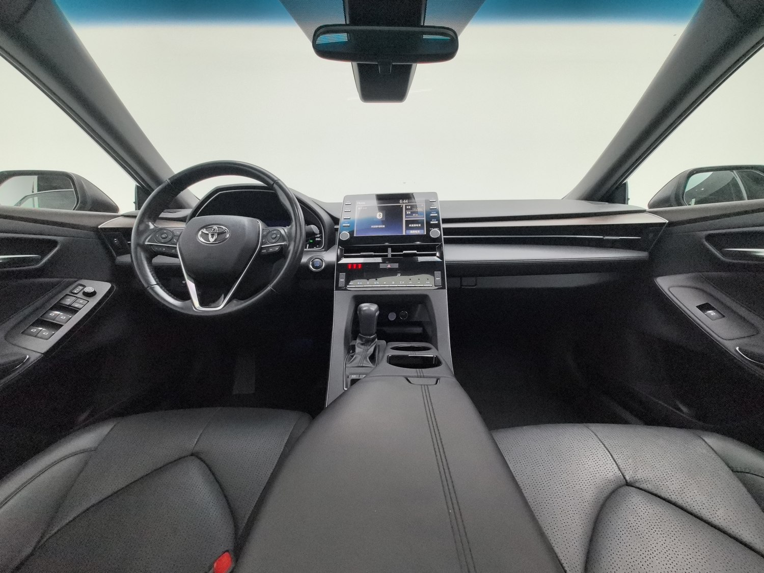 Used Toyota Avalon 2019 2.0 AT
