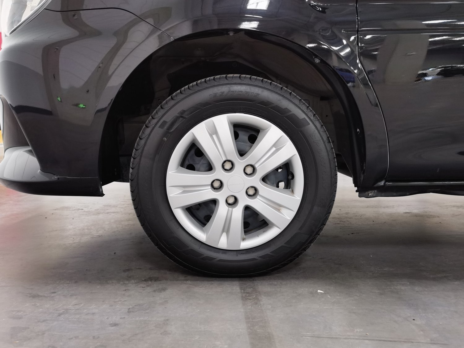 Used Dongfeng Forthing Lingzhi 2023 1.6 MT