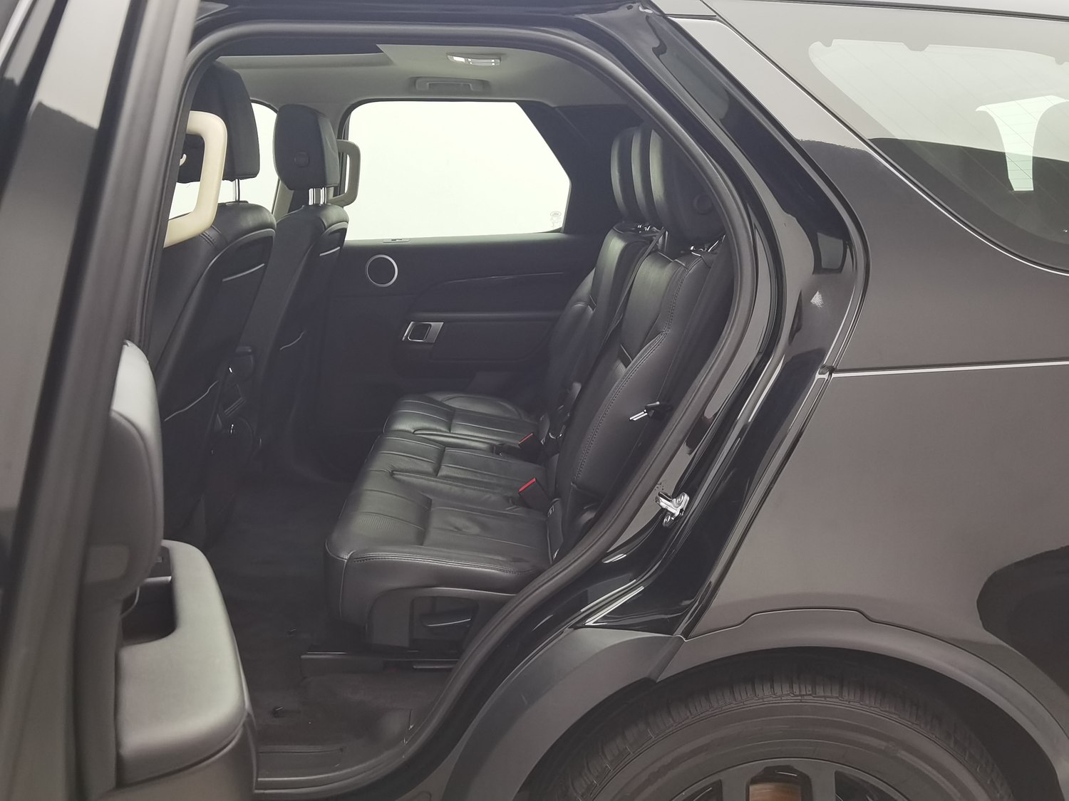 Used Land Rover Discovery 2018 2.0 AT
