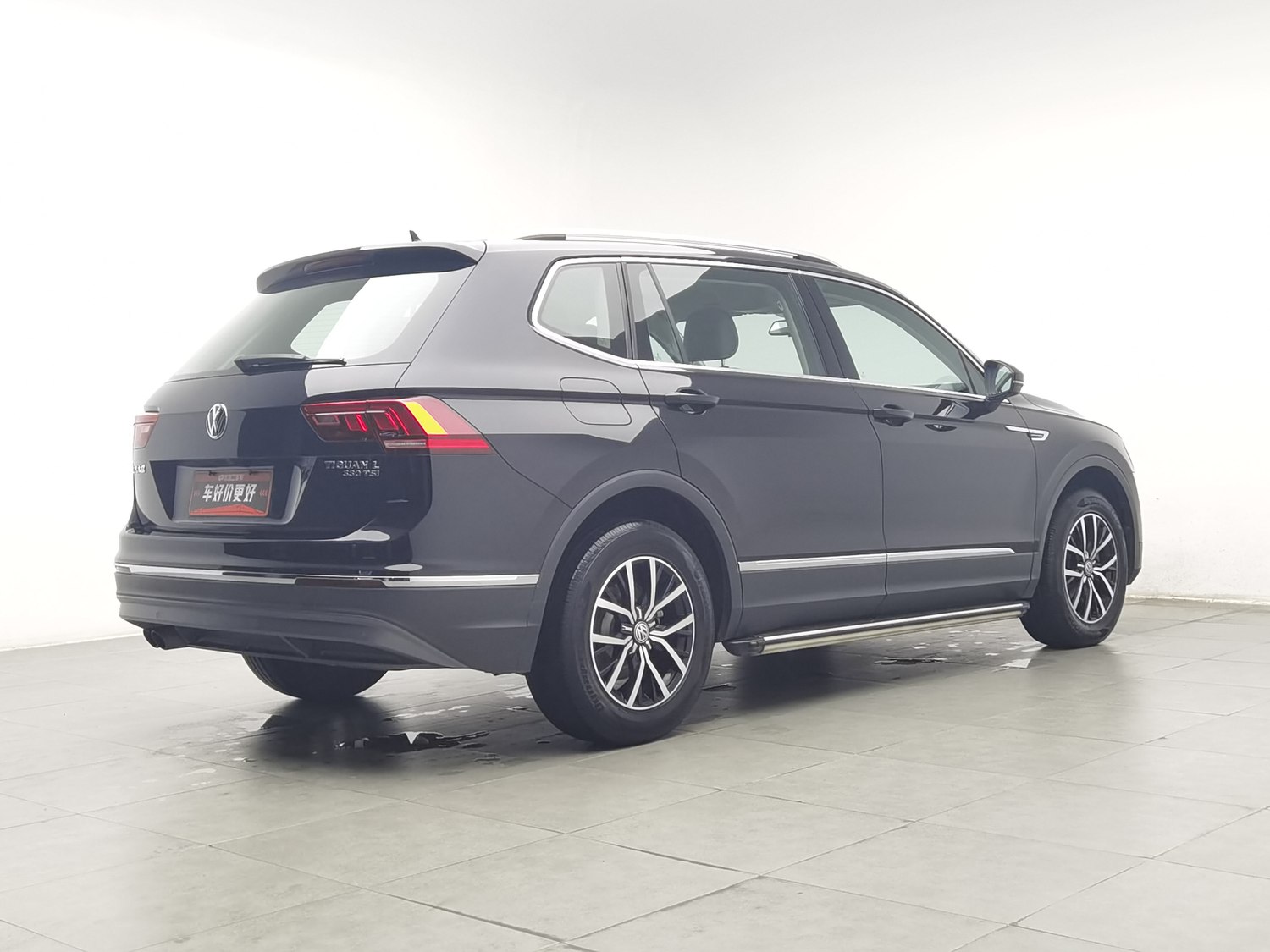 Used Volkswagen Tiguan L 2018 2.0 AT