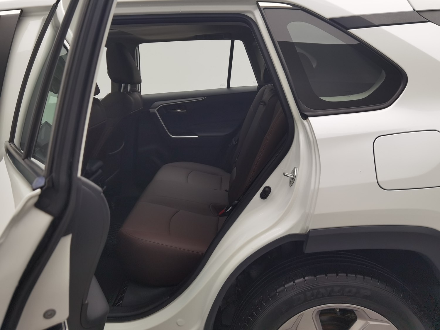 Used Toyota RAV4 2021 2.0 AT