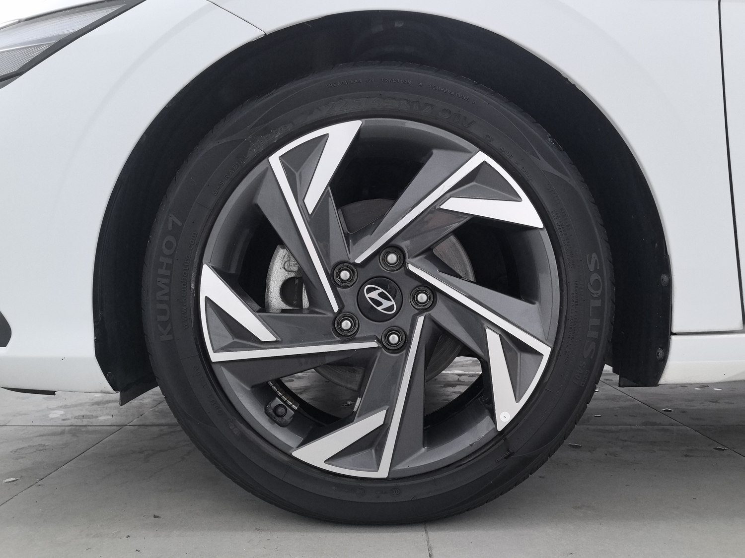 Used Hyundai Elantra 2023 1.5 AT