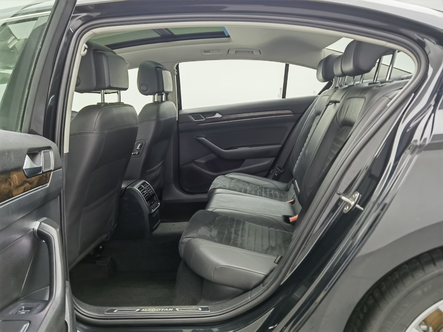 Used Volkswagen Magotan 2018 1.8 AT