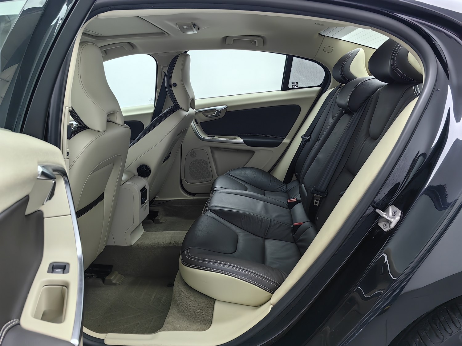 Used Volvo S60 2014 2.0 AT