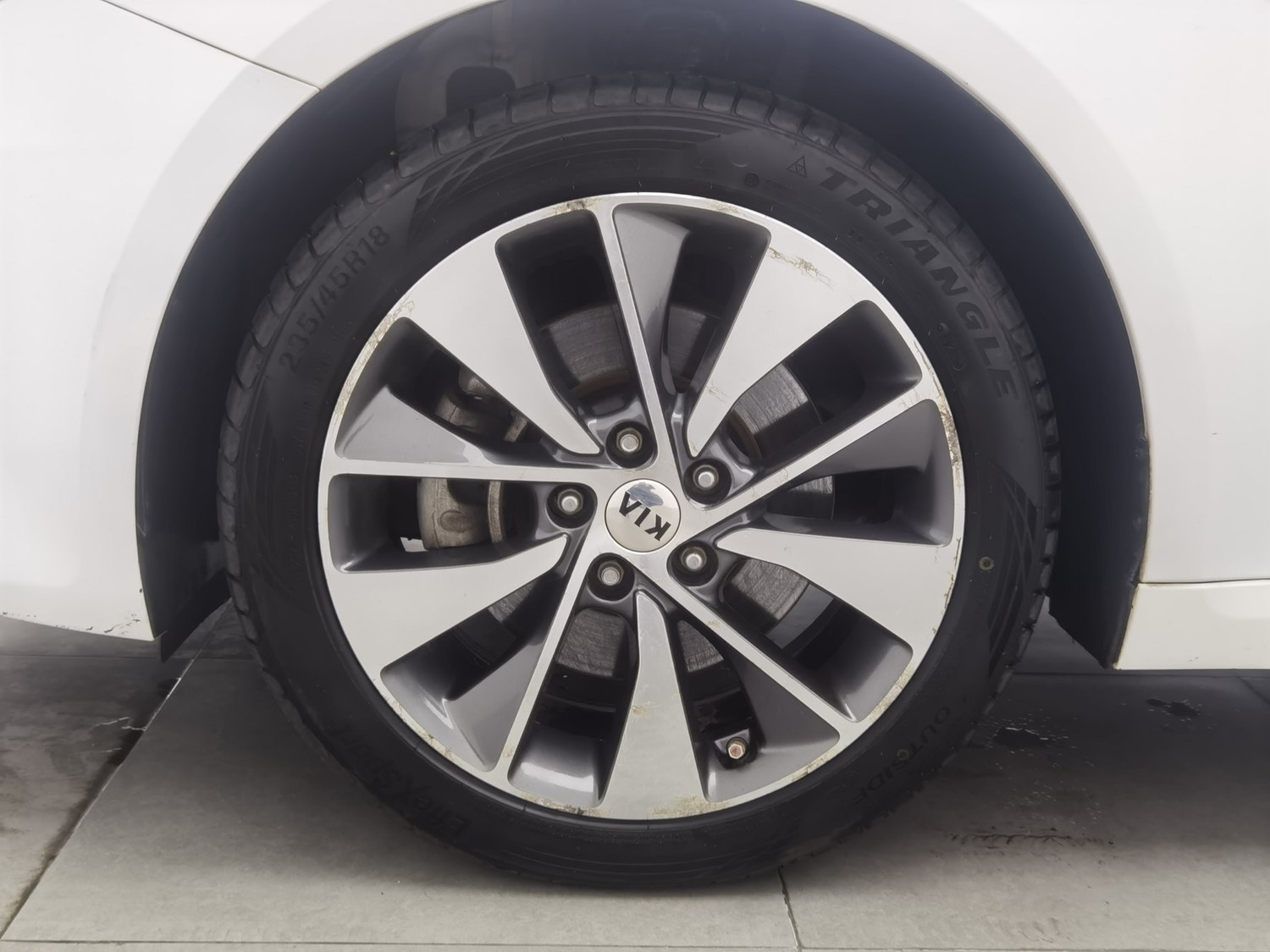 Used Kia K5 2017 2.0 AT