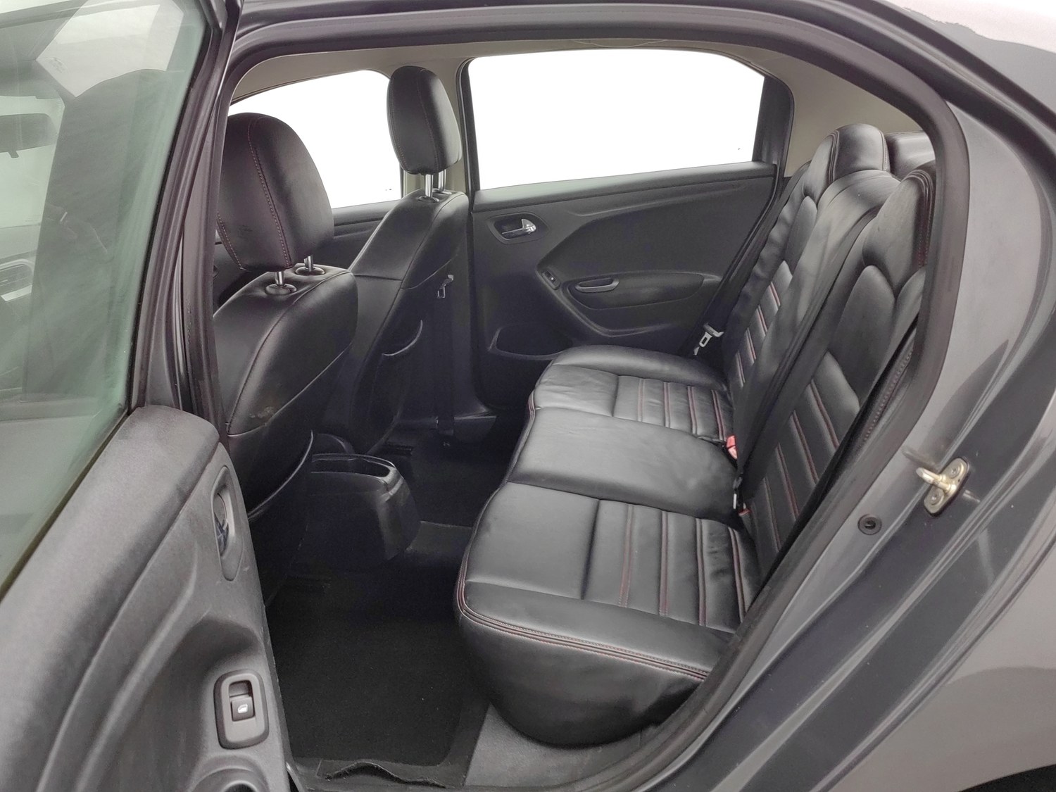Used Citroen Elysee 2015 1.6 MT