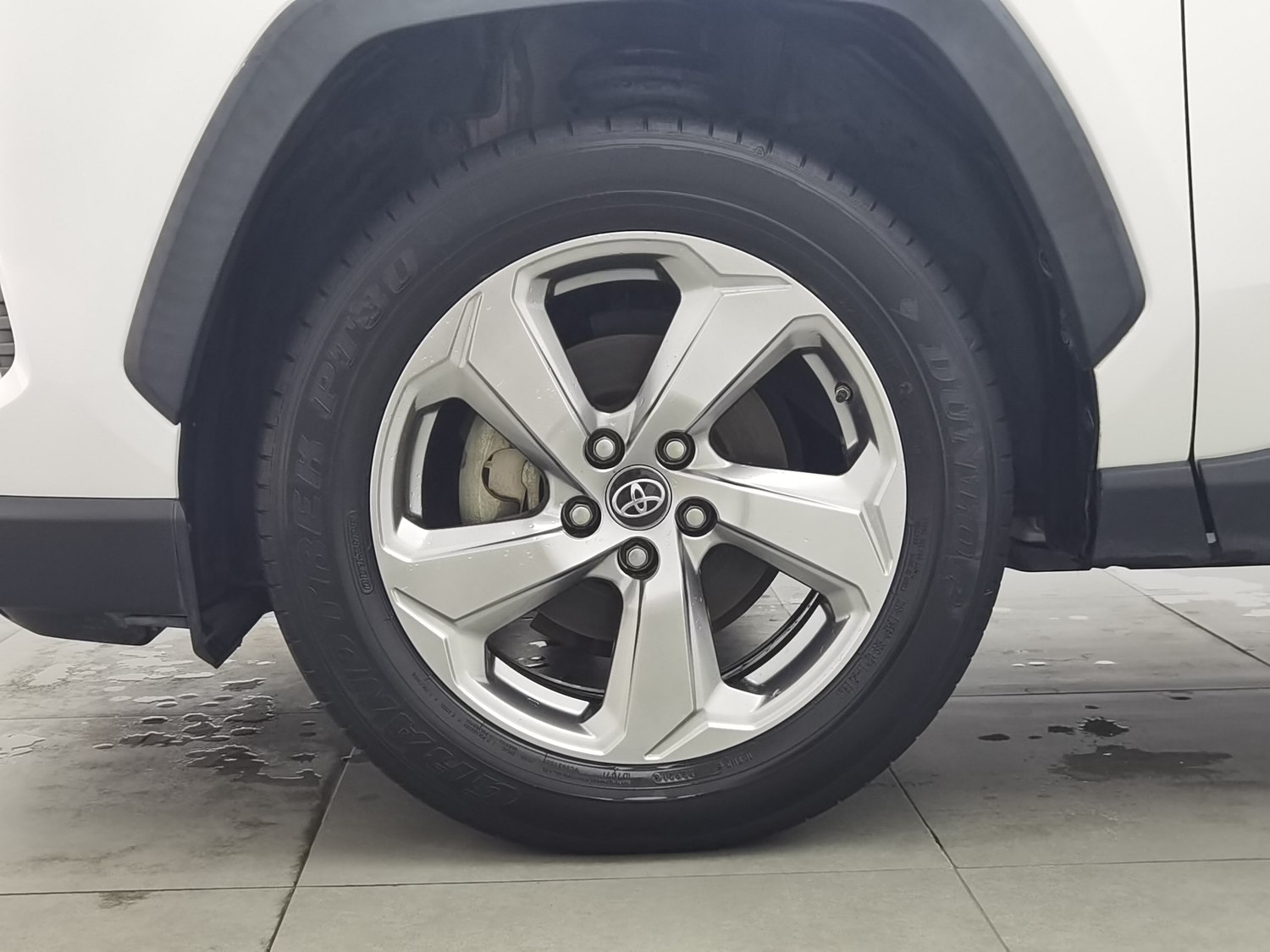 Used Toyota RAV4 2021 2.0 AT