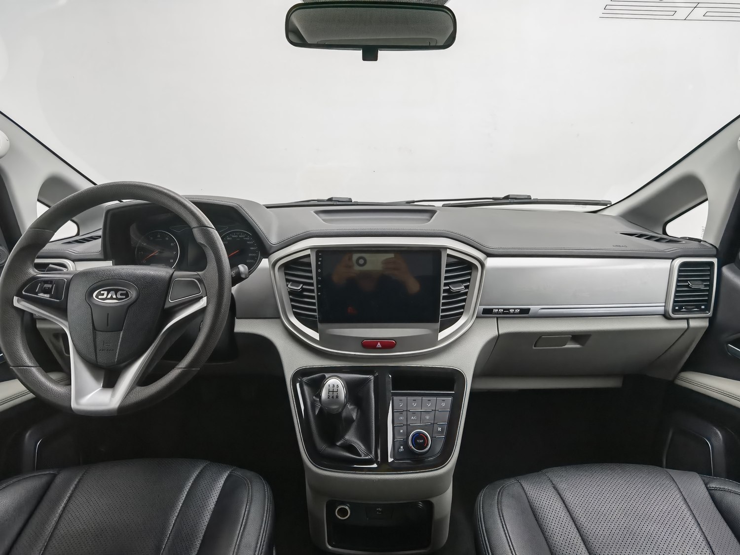 Used JAC Refine M4 2016 2.0 MT