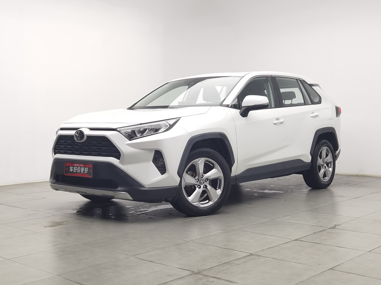 Used Toyota RAV4 2021 2.0 AT