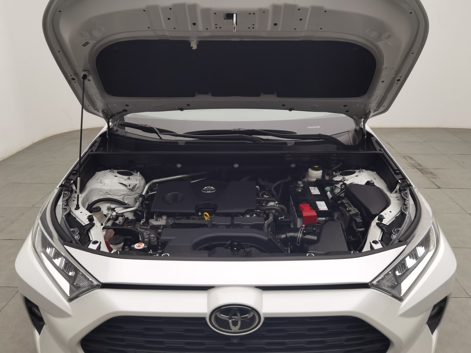 Used Toyota RAV4 2021 2.0 AT