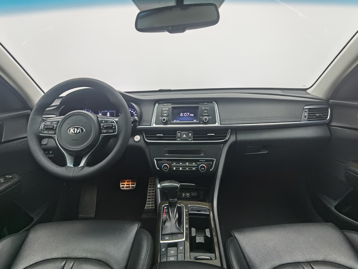 Used Kia K5 2017 2.0 AT