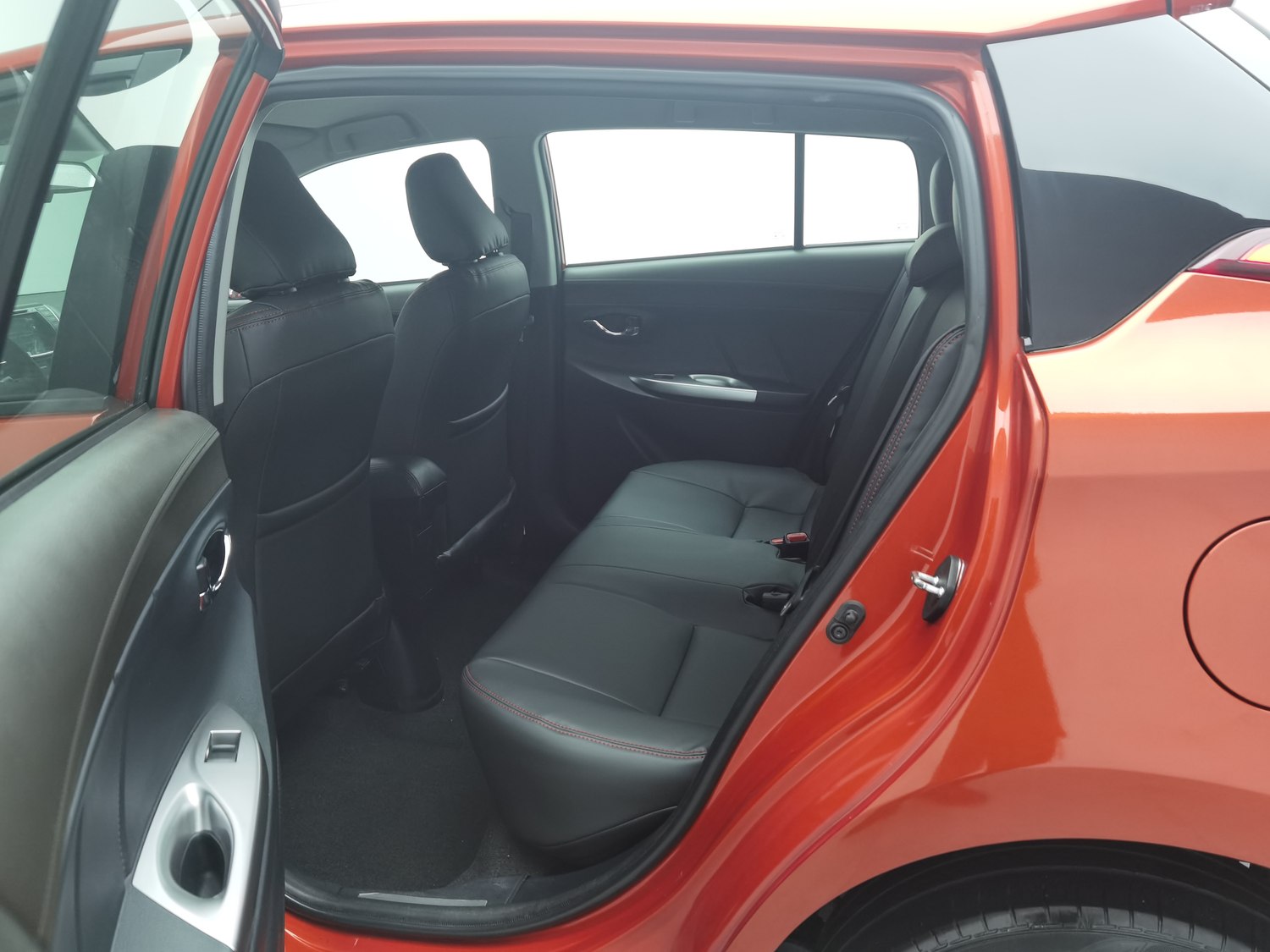Used Toyota Yaris L 2015 1.5 AT