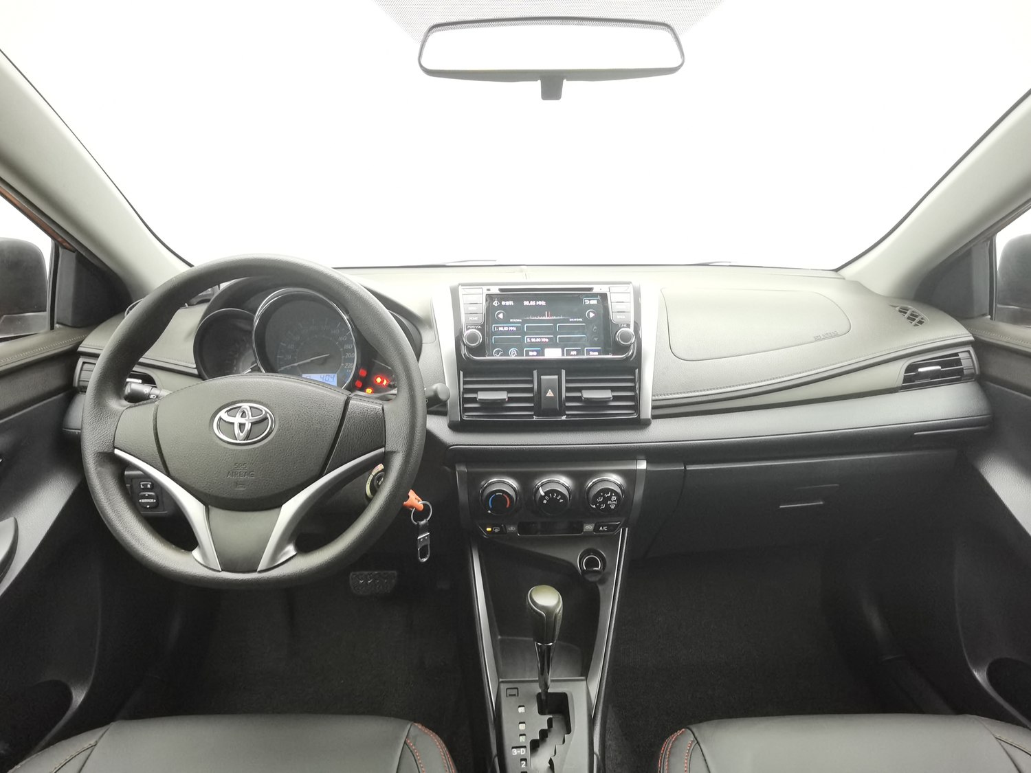Used Toyota Yaris L 2015 1.5 AT