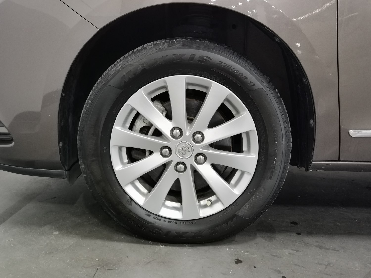 Used Buick GL8 2017 2.5 AT