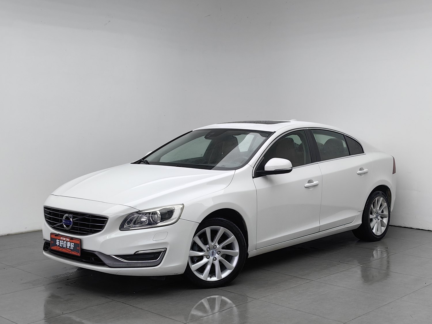 Used Volvo S60 2015 2.0 AT