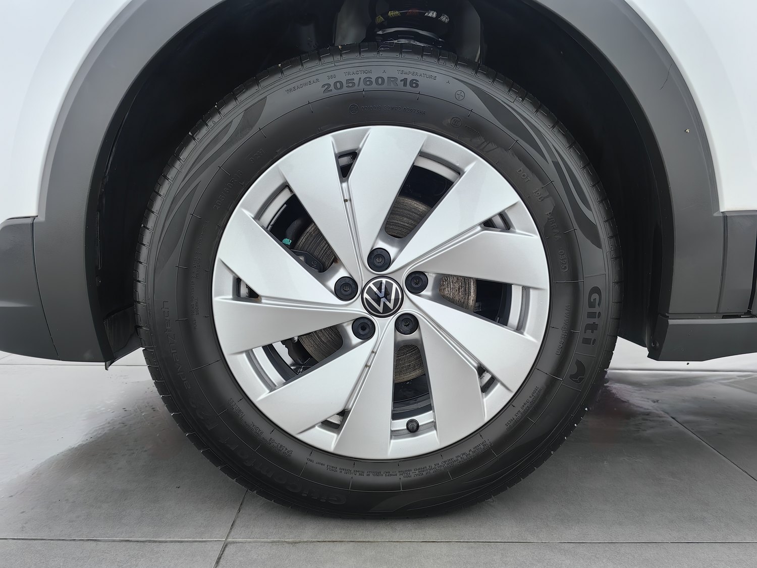 Used Volkswagen Tharu L 2025 1.5 AT