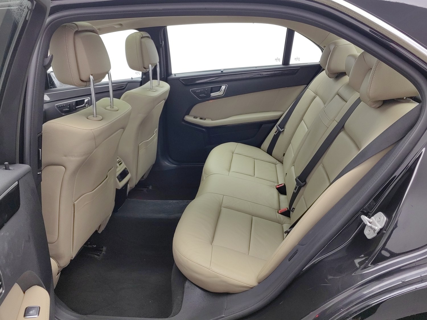 Used Mercedes-Benz E-Class 2011 1.8 AT