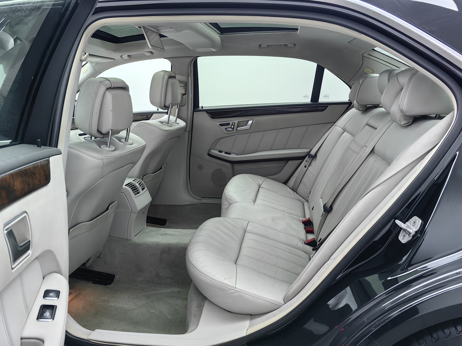 Used Mercedes-Benz E-Class 2014 1.8 AT