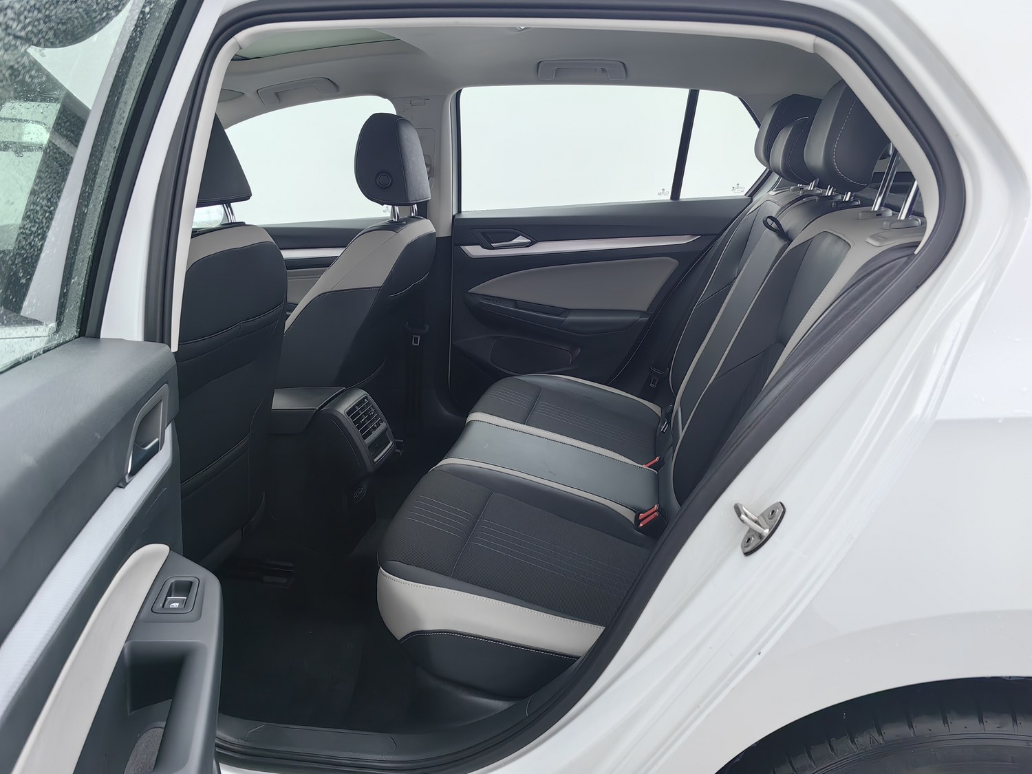 Used Volkswagen Golf 2021 1.4 AT