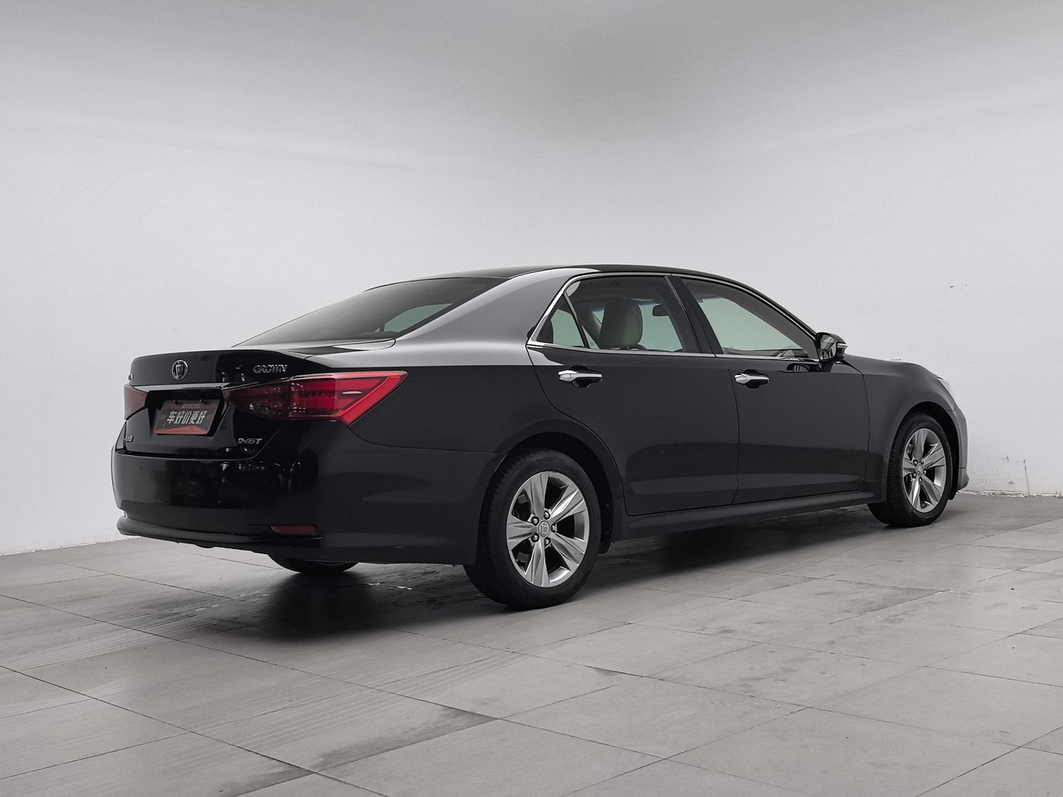 Used Toyota Crown 2015 2.0 AT