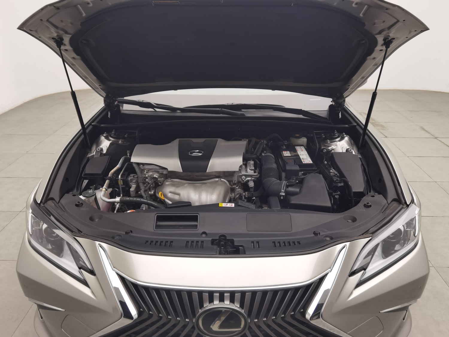 Used Lexus ES 2018 2.0 AT