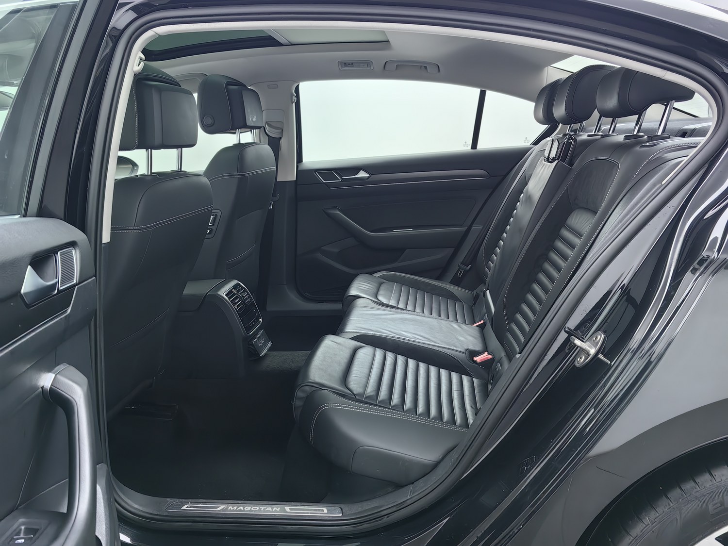 Used Volkswagen Magotan 2020 2.0 AT