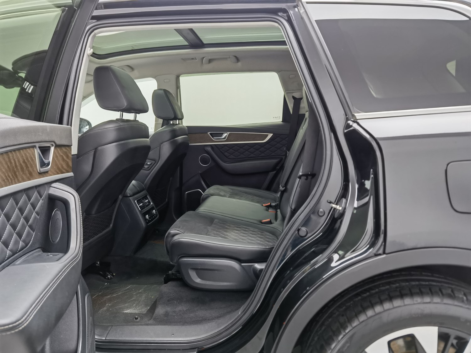 Used Hongqi HS7 2022 2.0 AT