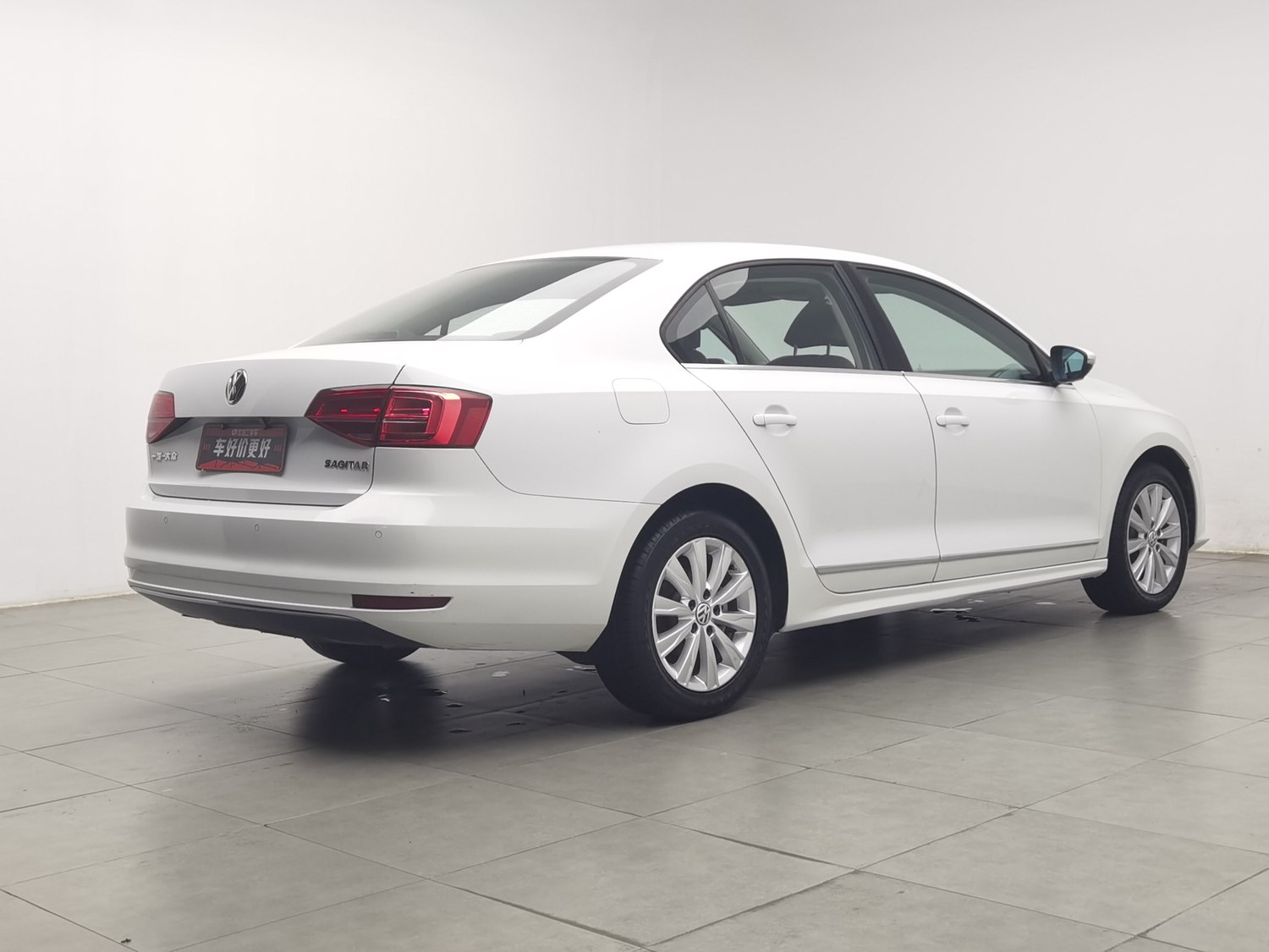 Used Volkswagen Sagitar 2015 1.6 AT