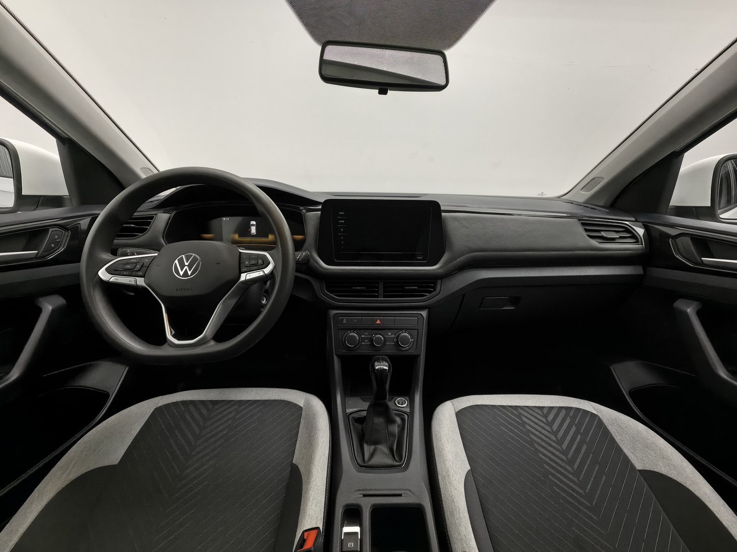 Used Volkswagen Tharu L 2025 1.5 AT