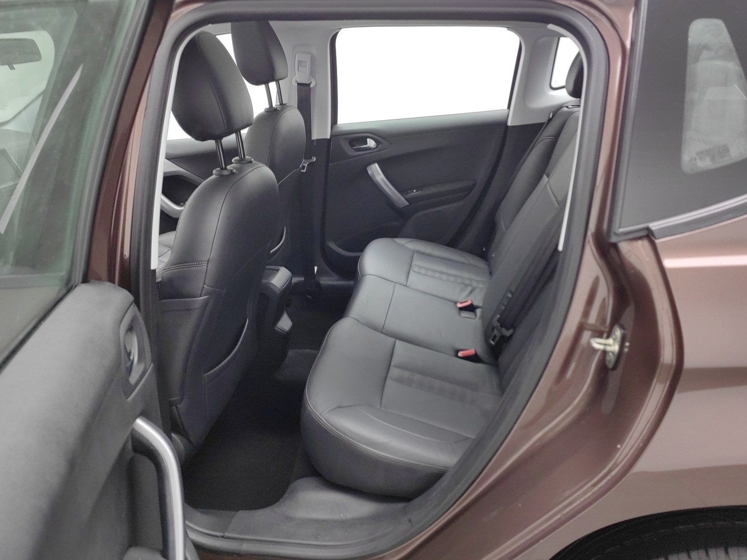 Used Peugeot 2008 2014 1.6 AT