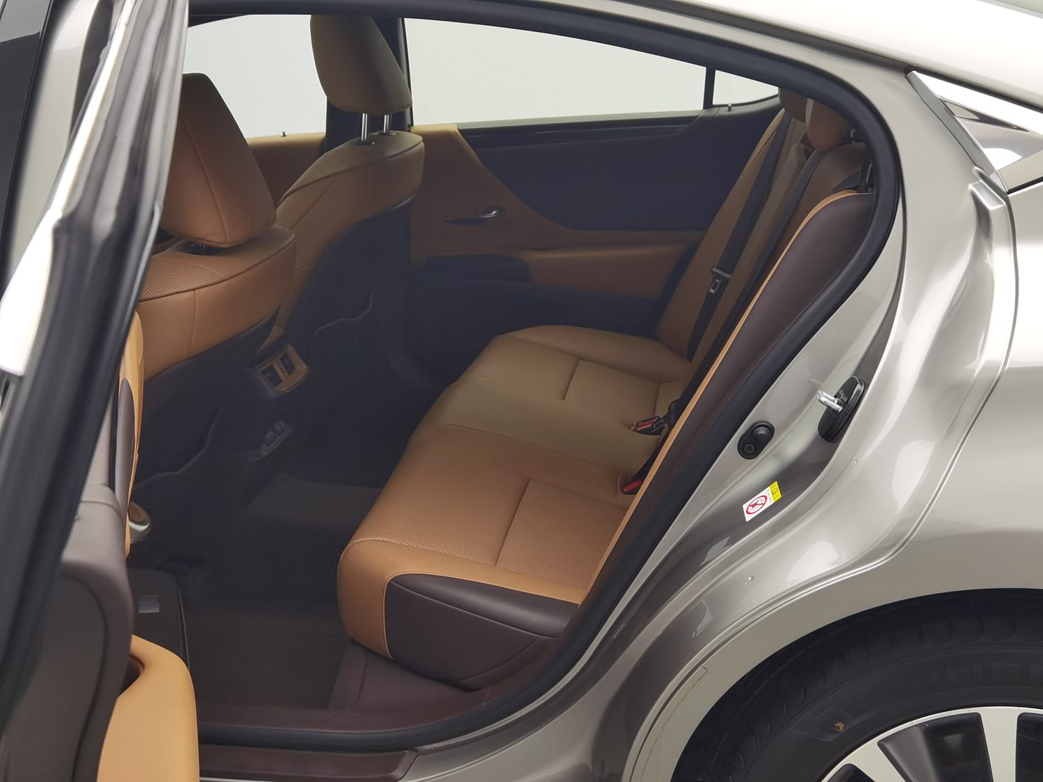 Used Lexus ES 2018 2.0 AT
