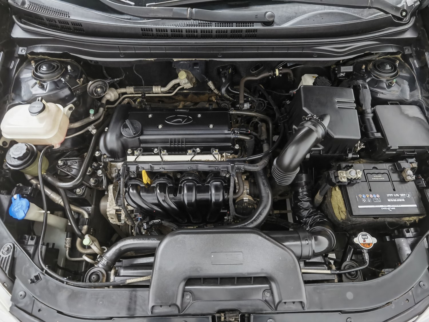 Used Hyundai Elantra Yuedong 2011 1.6 MT