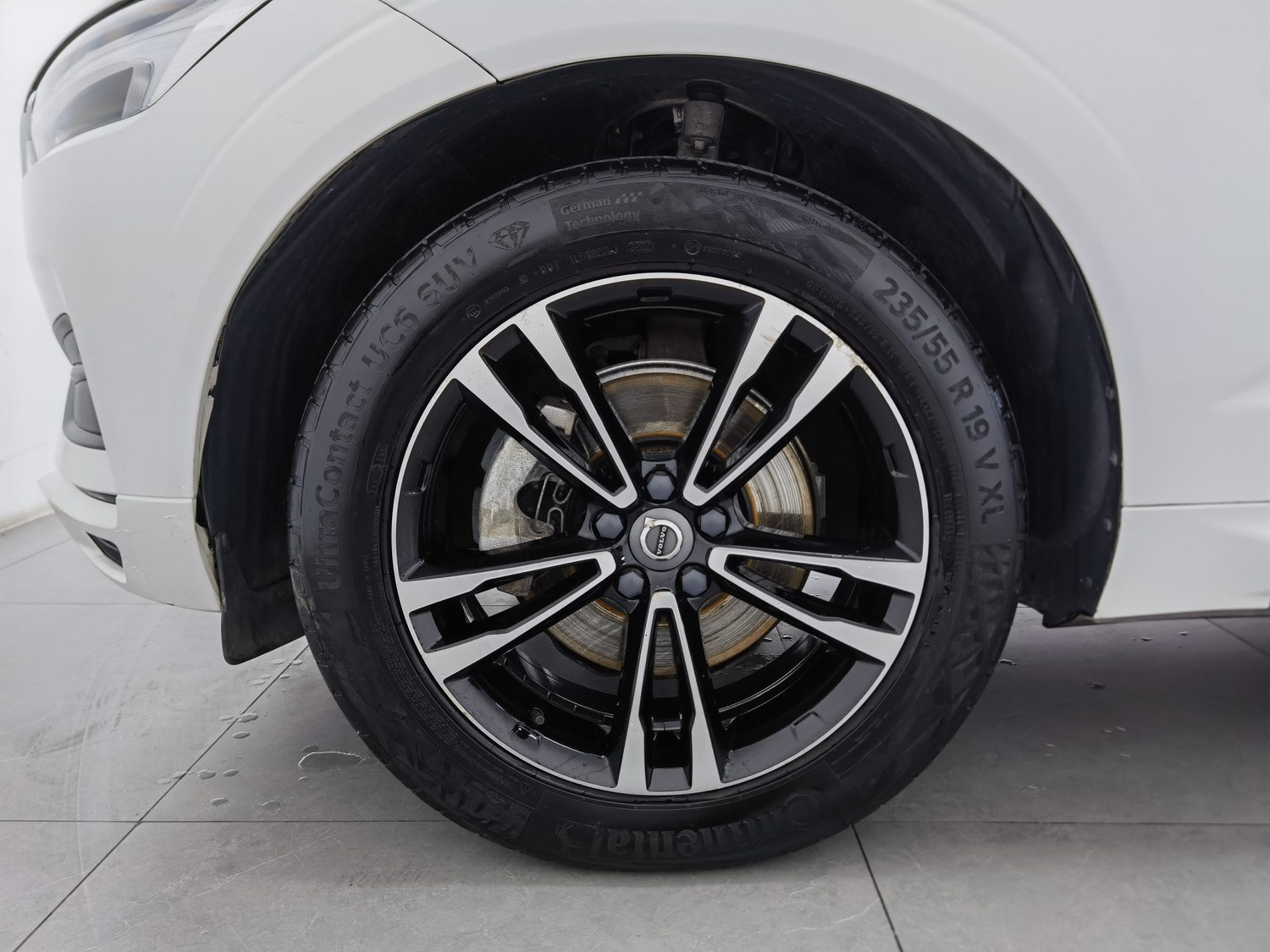 Used Volvo XC60 2018 2.0 AT