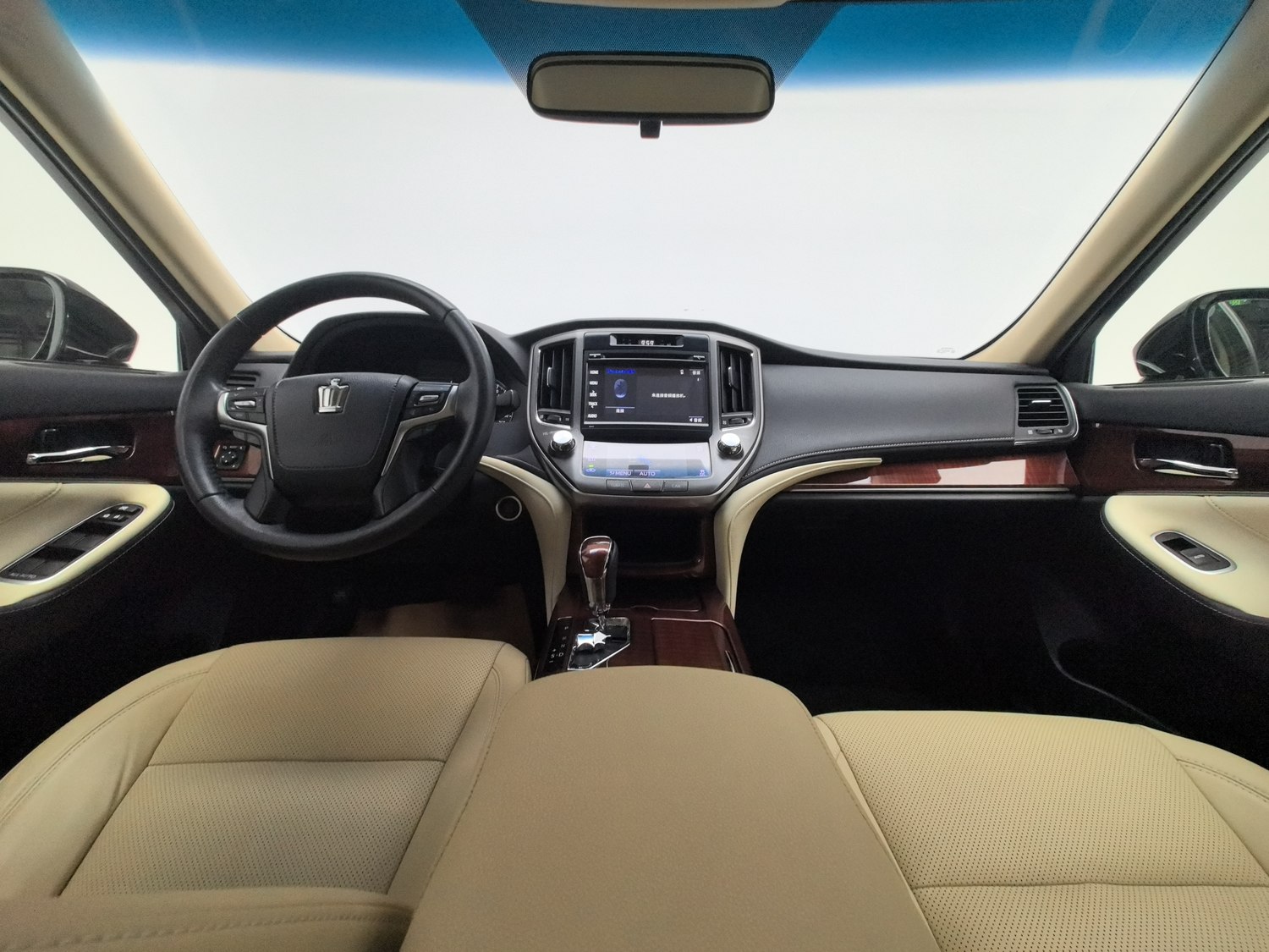 Used Toyota Crown 2015 2.0 AT