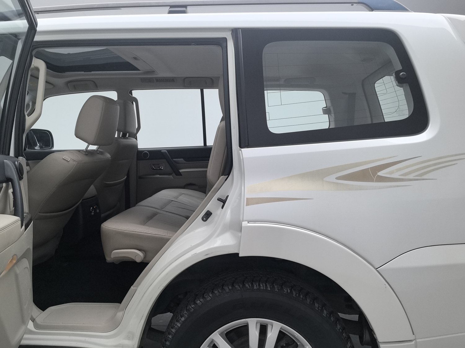 Used Mitsubishi Pajero (Imported) 2018 3.8 AT
