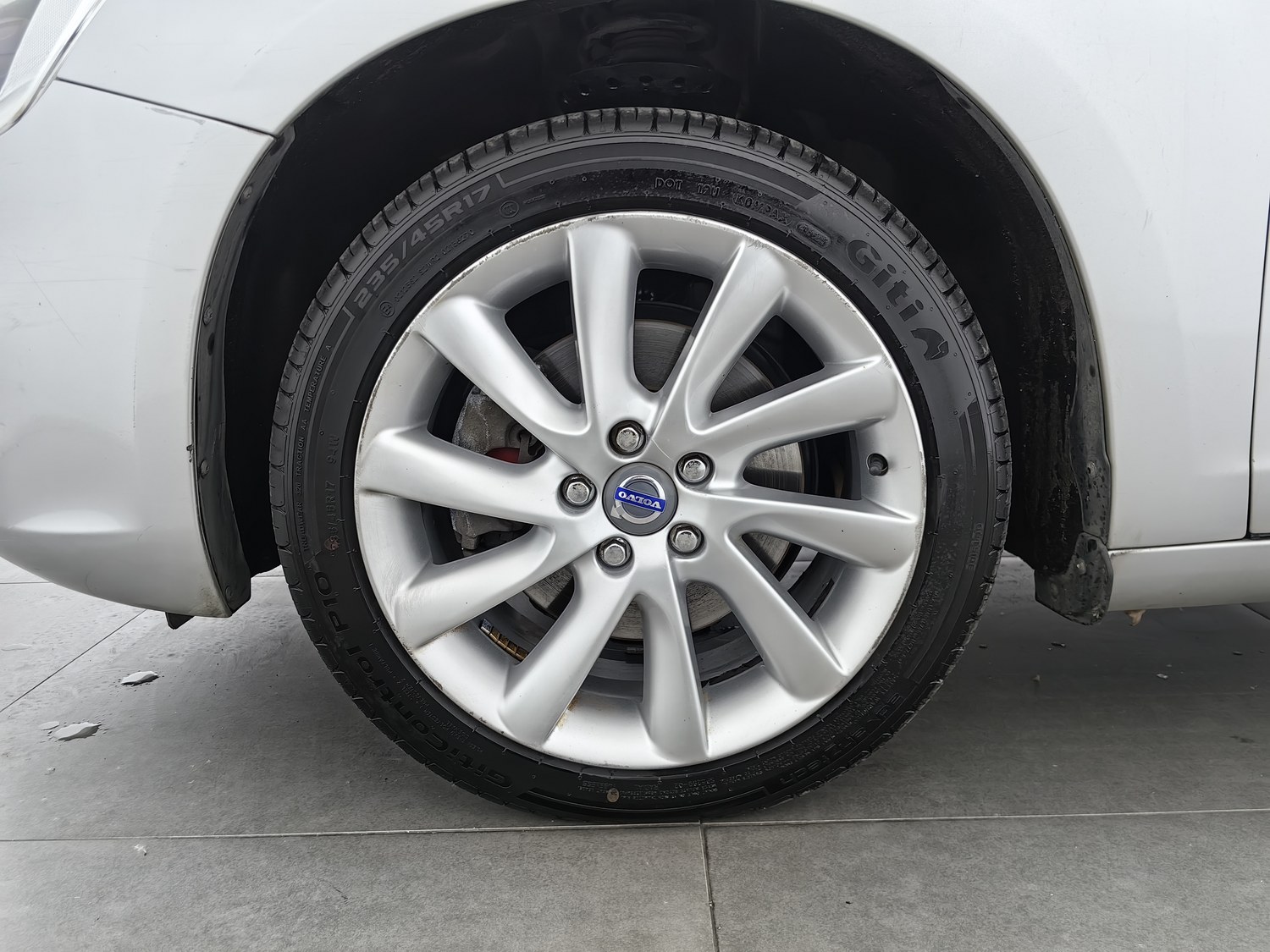 Used Volvo S60 2015 2.0 AT