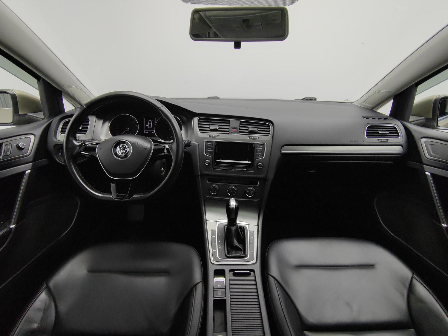 Used Volkswagen Golf 2016 1.4 AT