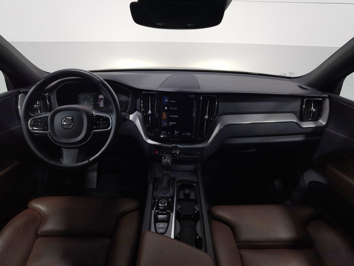 Used Volvo XC60 2021 2.0 AT