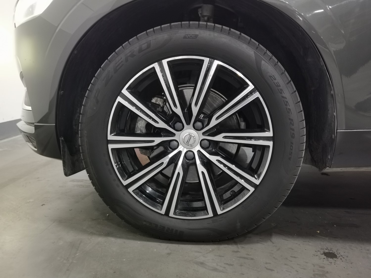 Used Volvo XC60 2021 2.0 AT