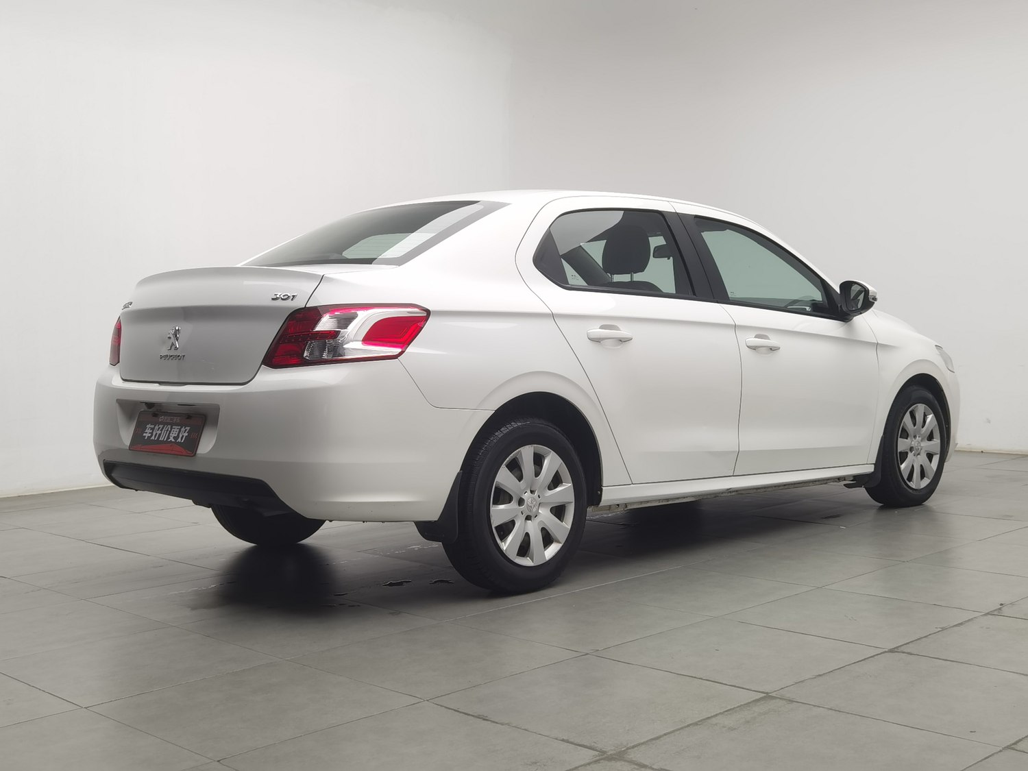 Used Peugeot 301 2016 1.6 AT