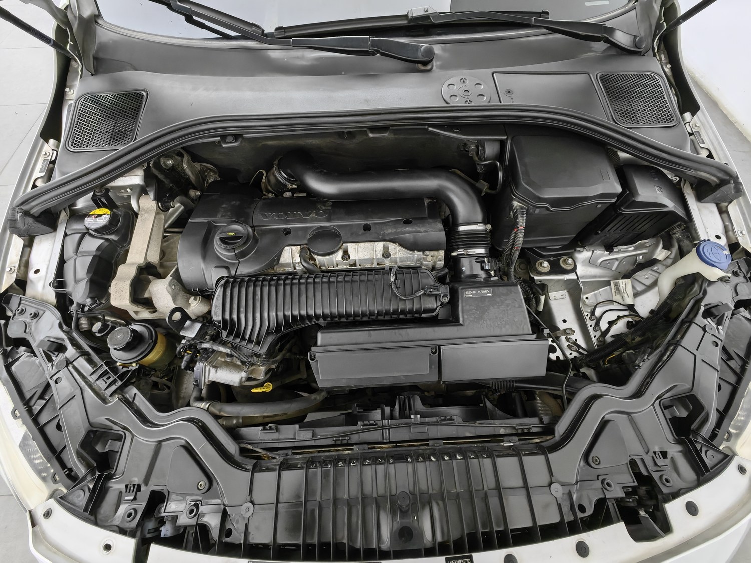Used Volvo S60 2015 2.0 AT