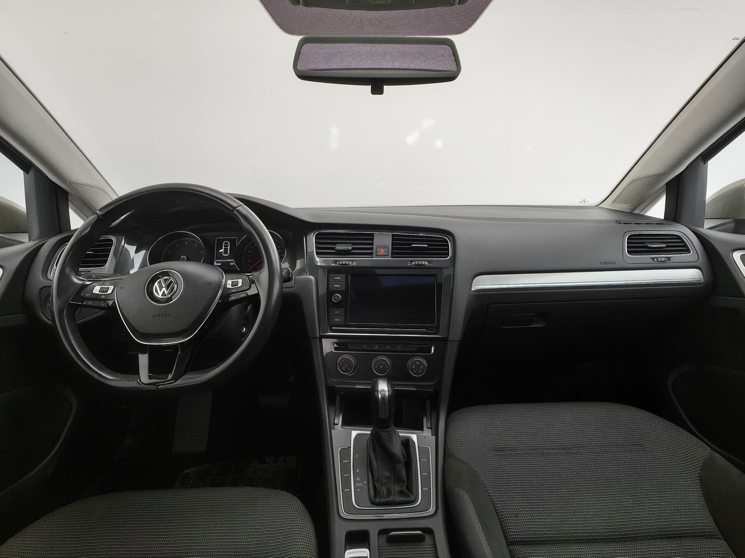 Used Volkswagen Golf 2019 1.6 AT