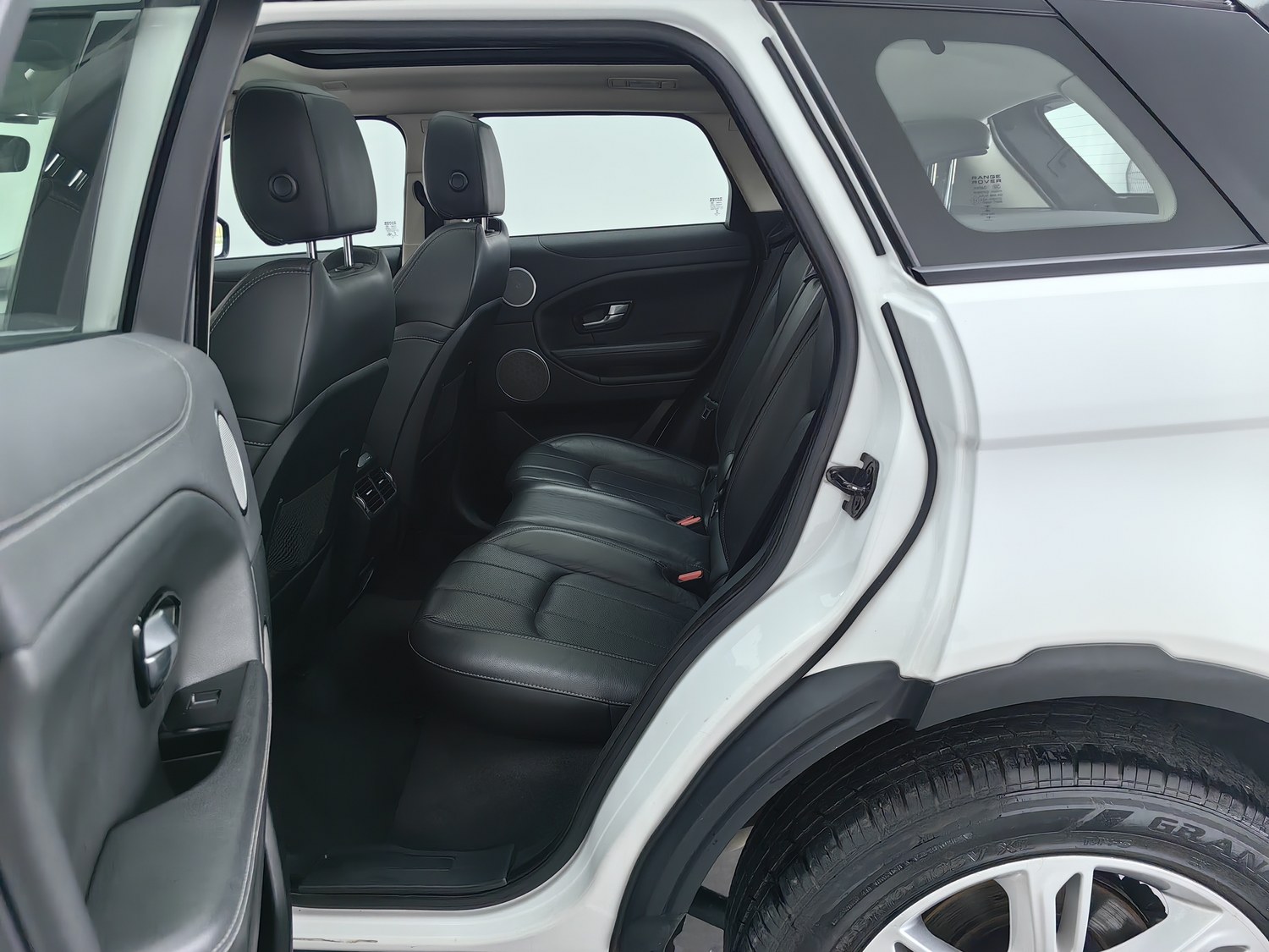 Used Land Rover Range Rover Evoque 2016 2.0 AT