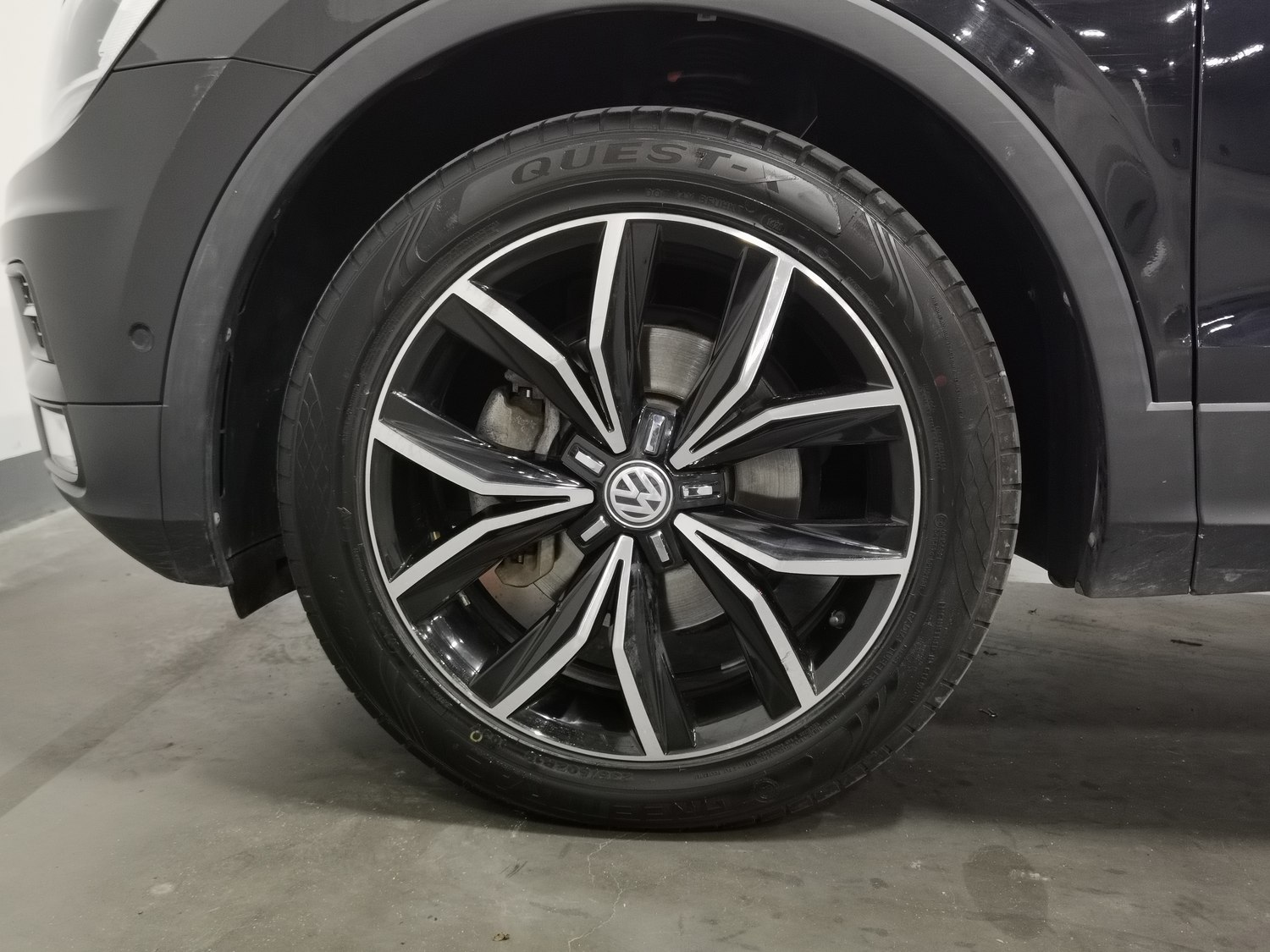 Used Volkswagen Tiguan L 2019 2.0 AT