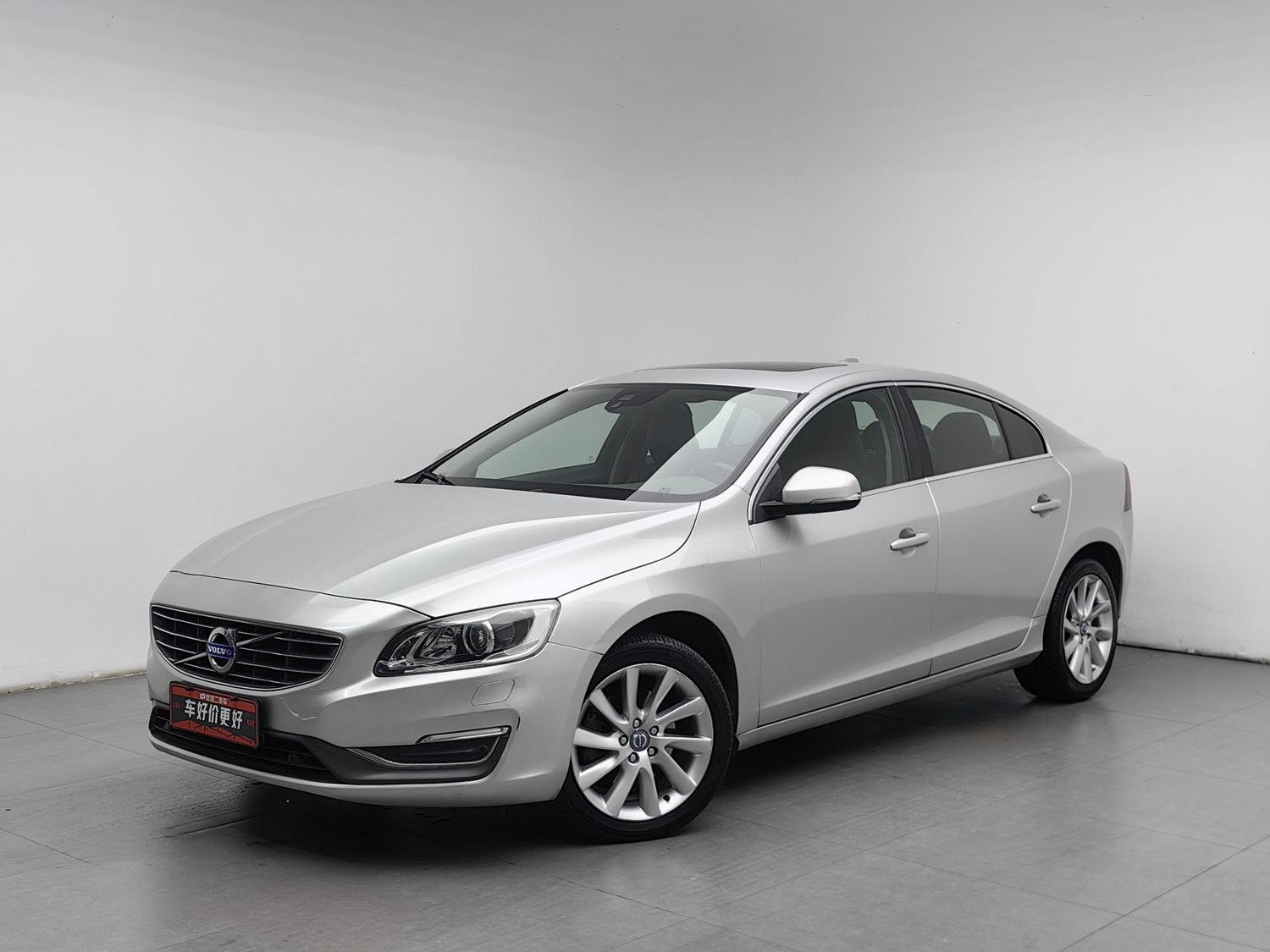 Used Volvo S60 2015 2.0 AT