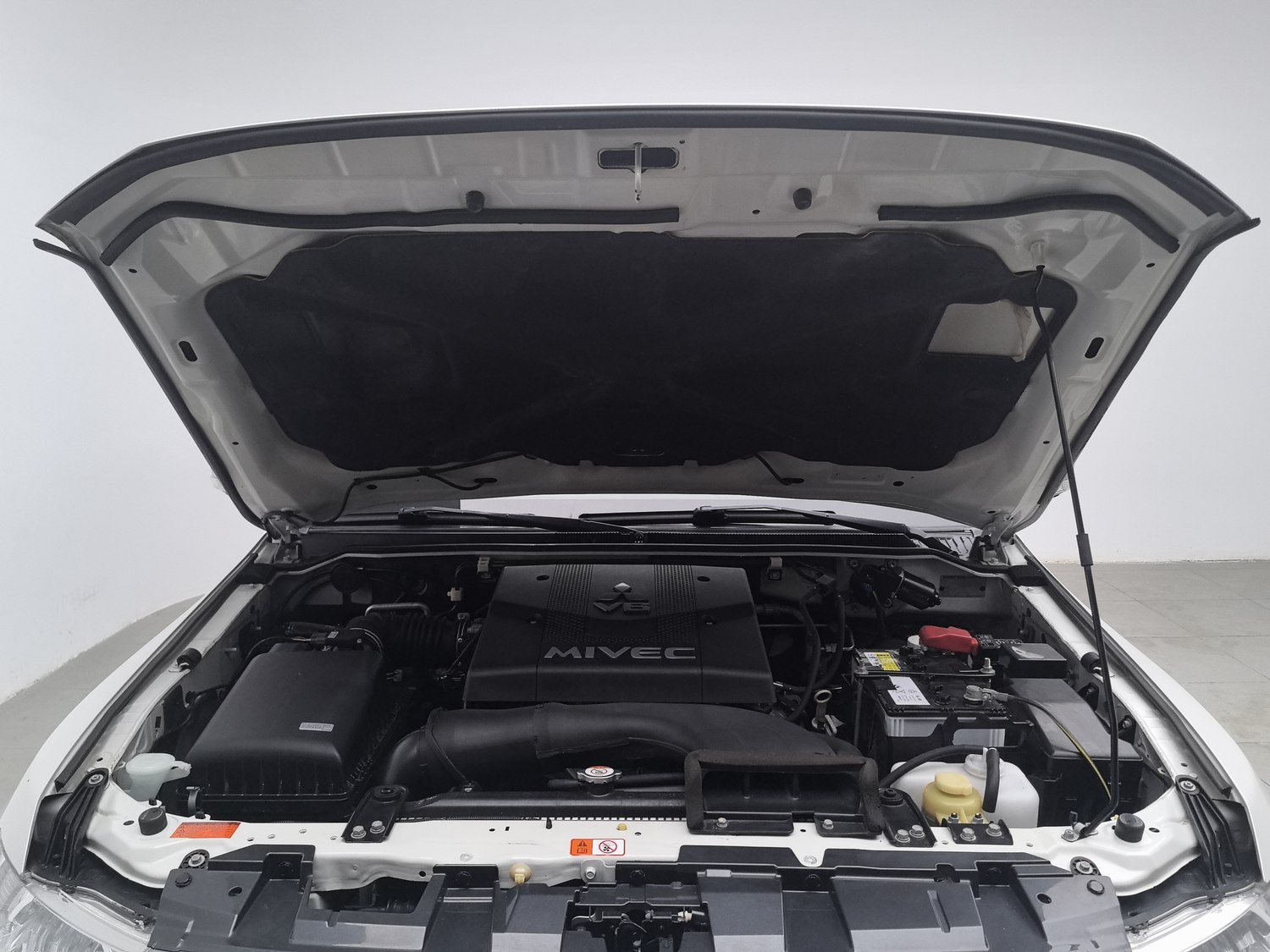 Used Mitsubishi Pajero (Imported) 2018 3.8 AT