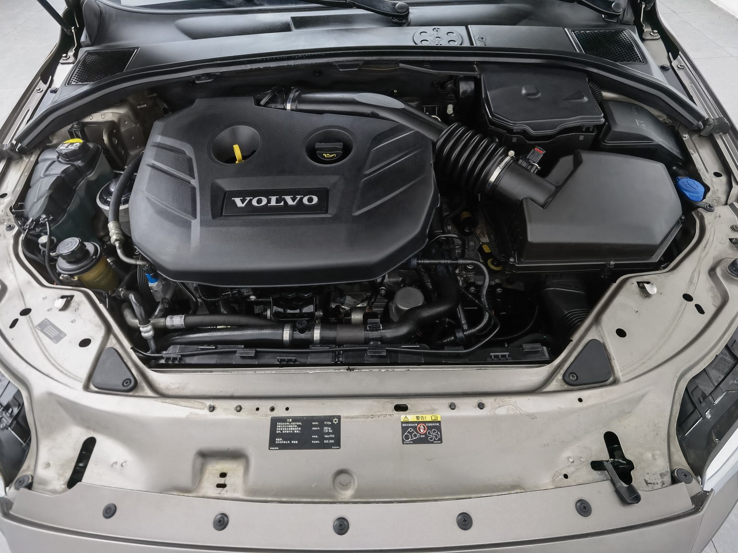 Used Volvo S80L 2011 2.0 AT