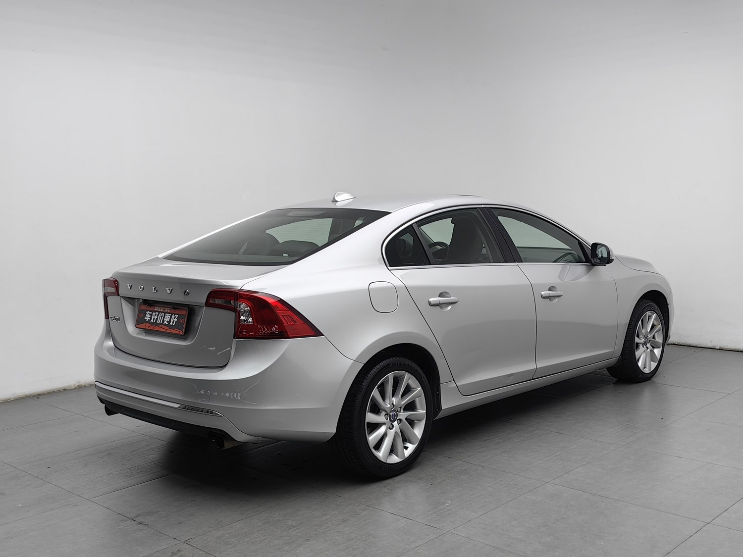 Used Volvo S60 2015 2.0 AT
