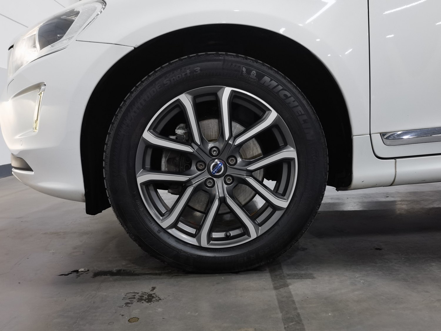Used Volvo XC60 2016 2.0 AT