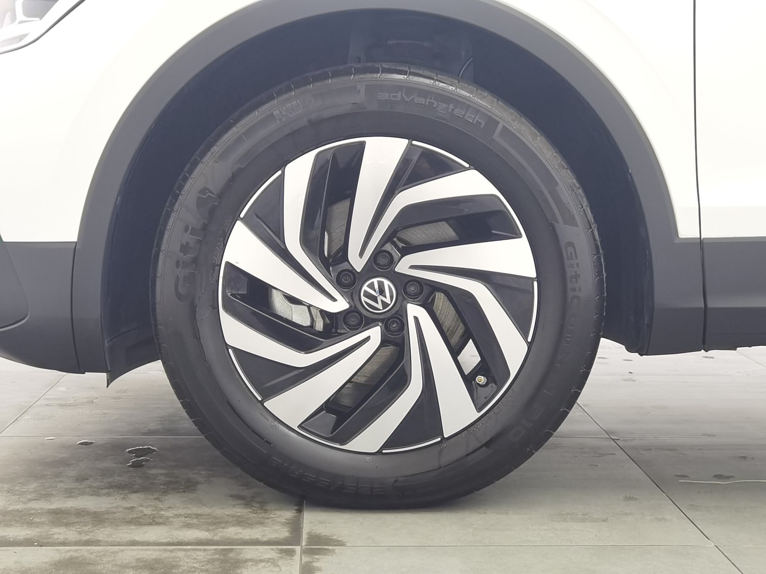 Used Volkswagen Tiguan L 2024 1.5 AT